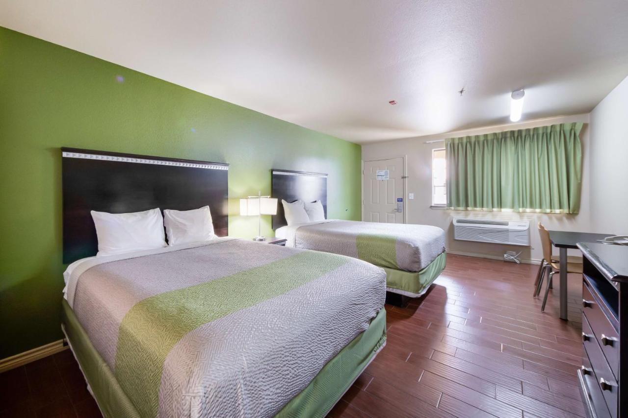 Motel 6 Флоресвілл Екстер'єр фото